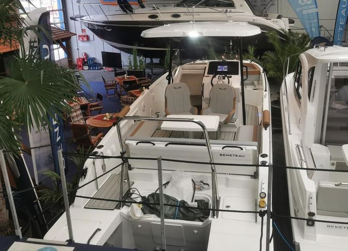 Beneteau FLYER 8 SPACEDECK V2