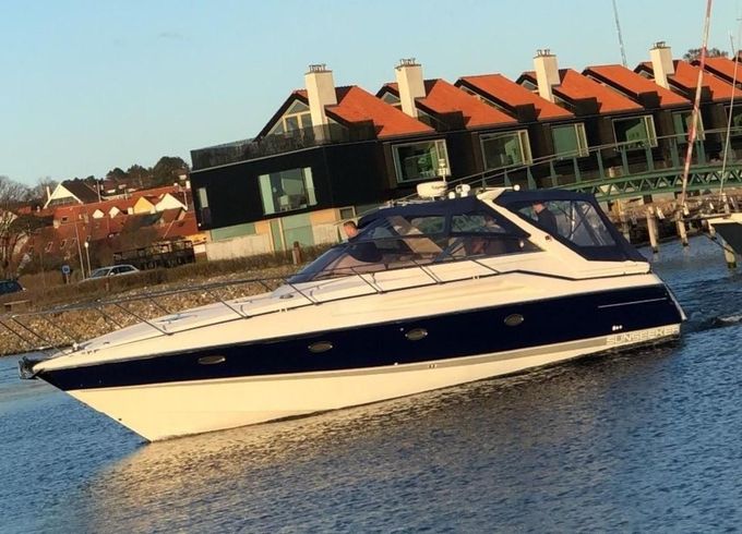 Sunseeker Mustique 42
