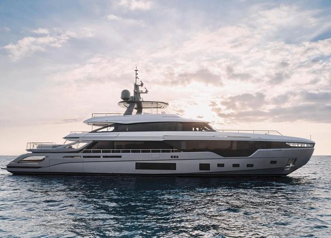 Azimut Grande Trideck