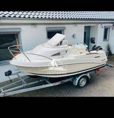 Sea Ray CB 200 Signature
