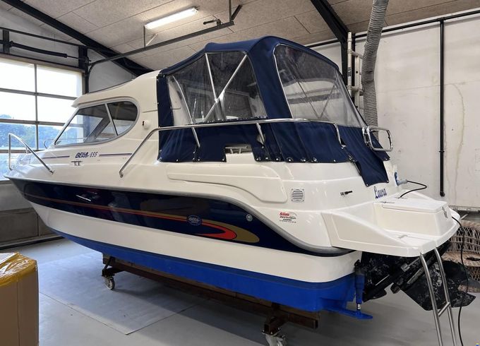 Bella 655, MerCruiser 4.3 V6 EFI...SOM NY