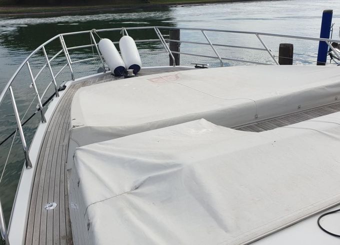 Azimut 66