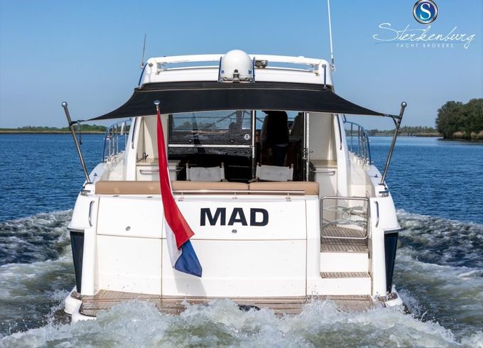 Riviera Rivièra 4700 Sport Yacht