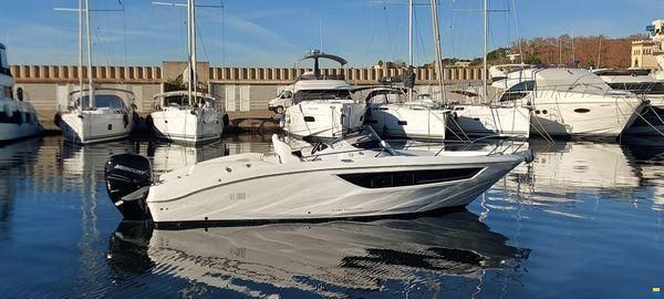 Sessa Key Largo 27 Outboard Line