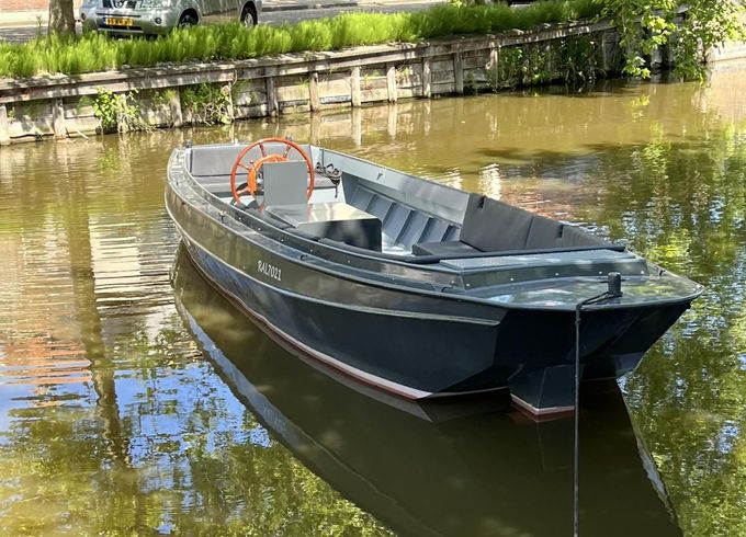 875 stalen sloep