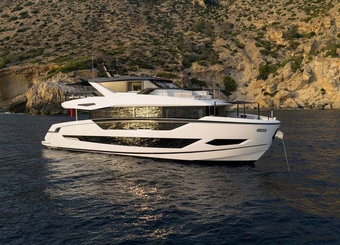 Sunseeker 82 Ocean Enclosed