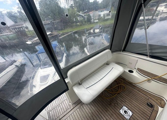 Bayliner 275
