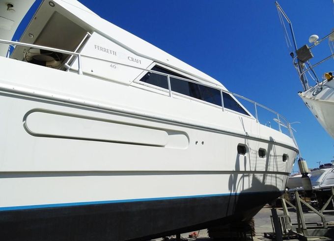 Ferretti Altura 40