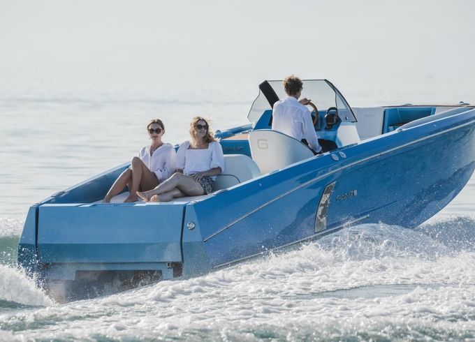 Ganz Boats Ovation 7.6 Open