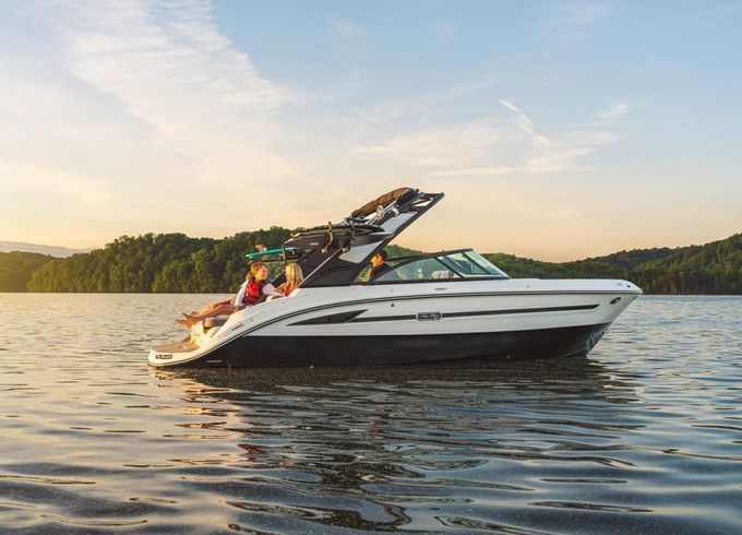 Sea Ray SDX 230 Surf Europe