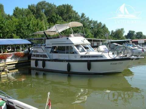 Maxum 2700 SE