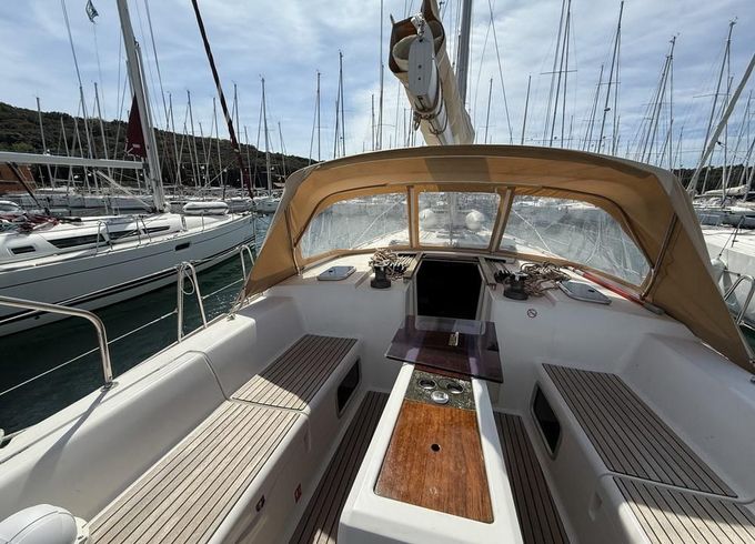 Dufour 450