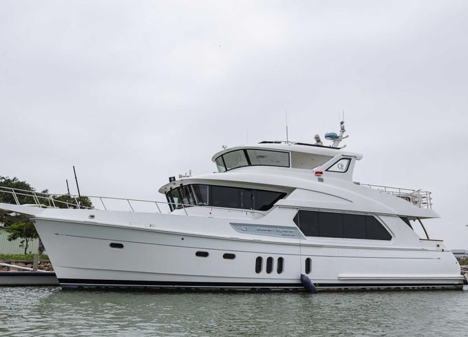 Selene 64' Explorer