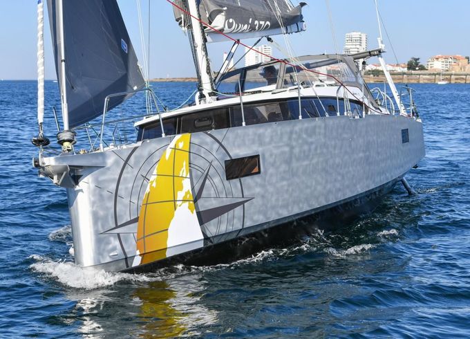 Alubat Ovni 370