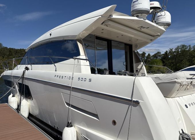 Prestige Yacht 500s