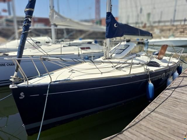 Beneteau First 211