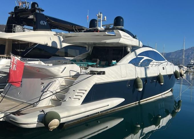 Azimut 86 S