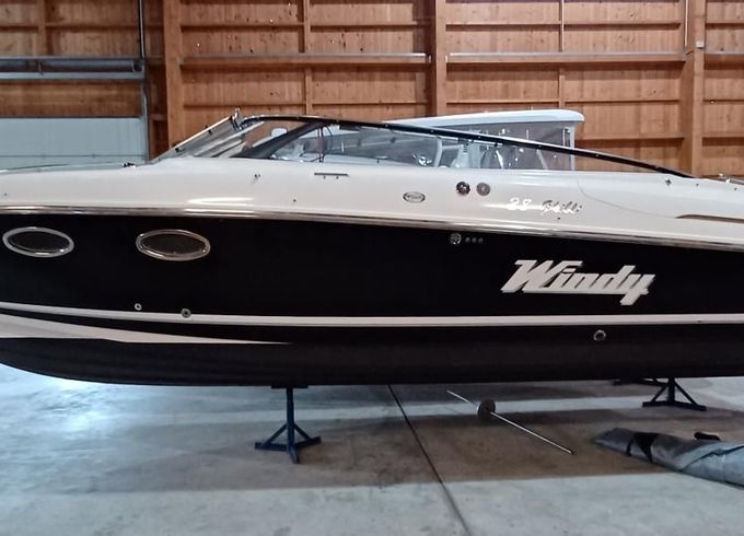 Windy 28 Ghibli