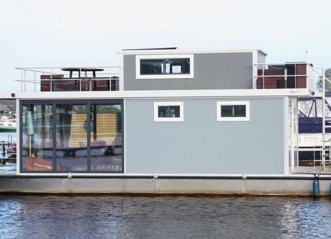 DL-Boats Houseboat