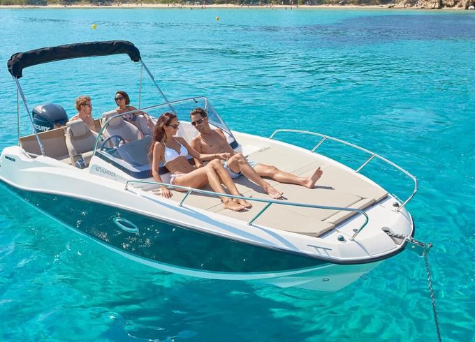 Quicksilver 675 Sundeck