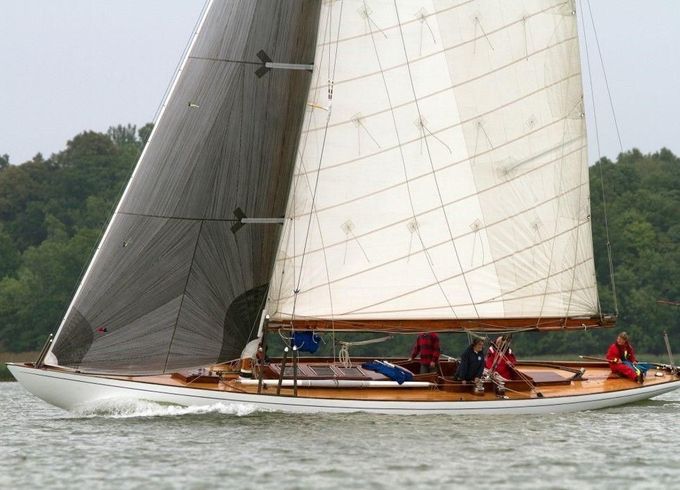 10 m R - Classic Yacht