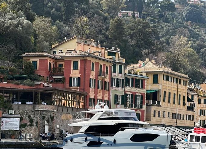 Absolute Navetta 68