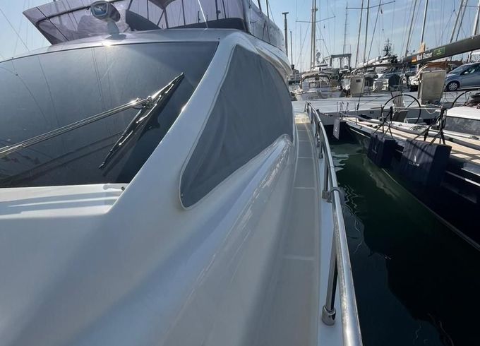 Ferretti 470