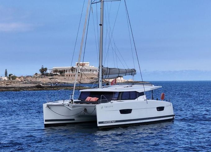 Fountaine Pajot Lucia 40