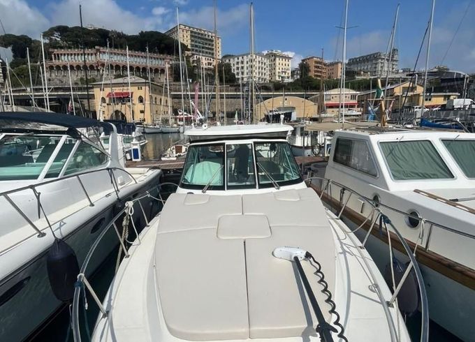Pursuit Tiara 3100 Offshore