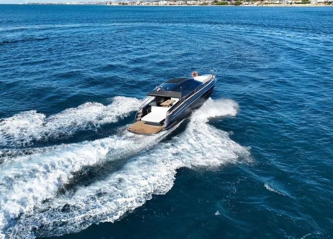 Focus Motor Yacht Power 36
