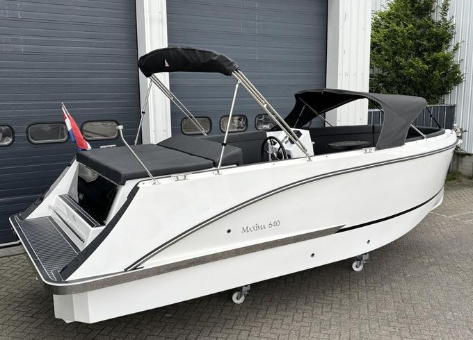 Maxima 640 Tender