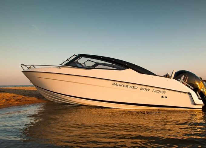 Parker 630 Bow Rider
