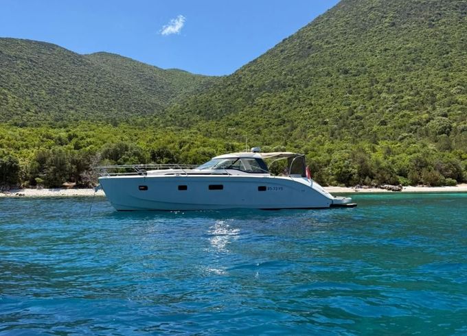Bavaria Deep Blue 46