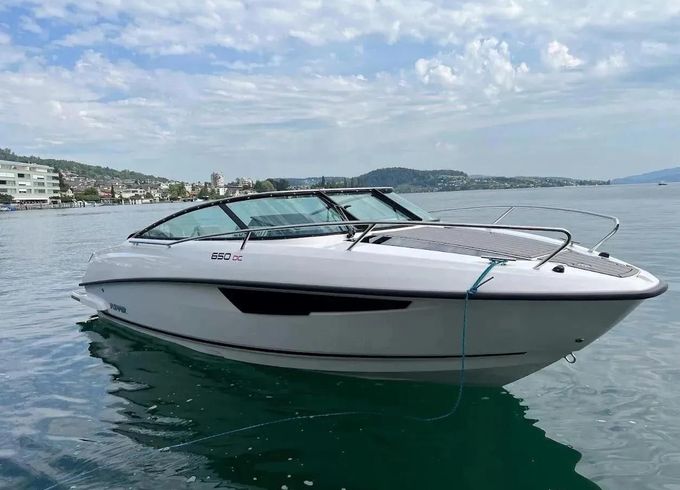 Flipper 650 Day Cruiser