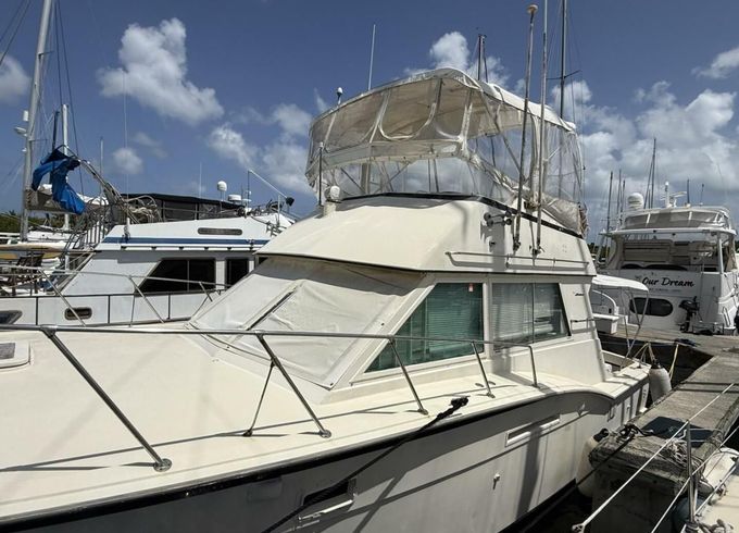 Hatteras 37 Convertible