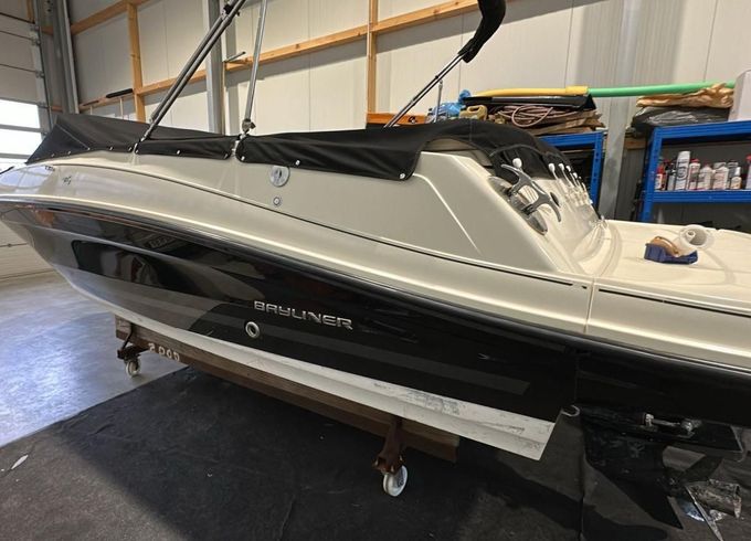 Bayliner VR 5 BOWRIDER - 4,5 V6 200 PS