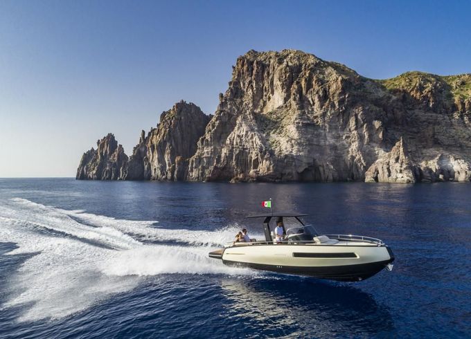 Invictus GT 280 mit Option 5 Jahre Liegeplatz