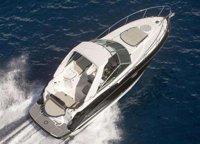 Monterey 295 Sport Yacht