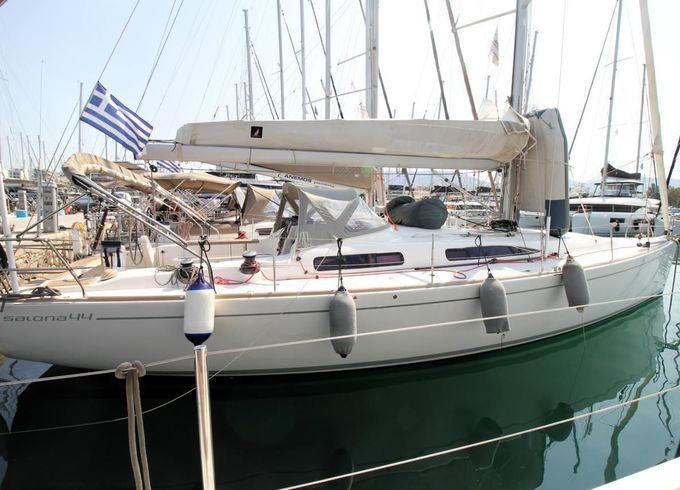 Salona 44