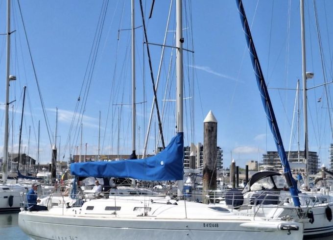 Beneteau First 34.7