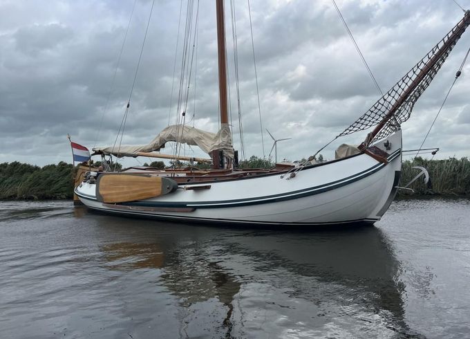 Lemsteraak Gouden Leeuw - Roefaak Hoek Design