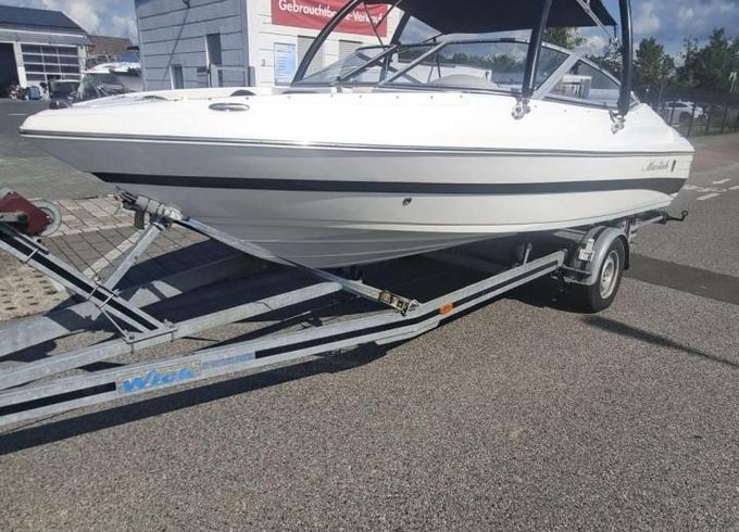 Mariah SX18 MIT WAKEBOARDTOWER, TRAILER