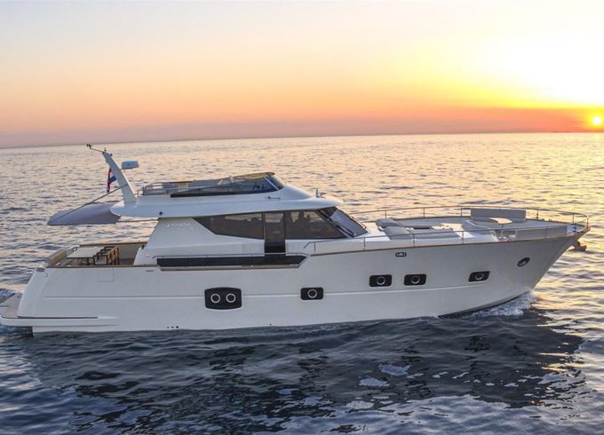 Monachus 70 Fly