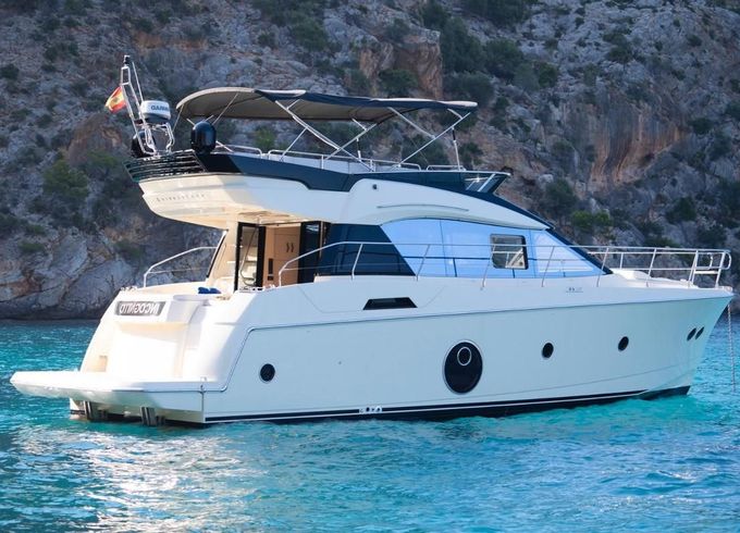 Monte Carlo Yachts 5