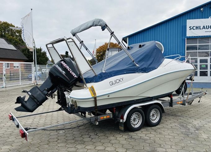 Quicksilver 555 WA Commander