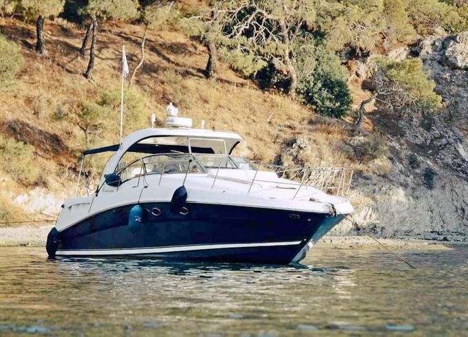 Sea Ray SUNDANCER 425