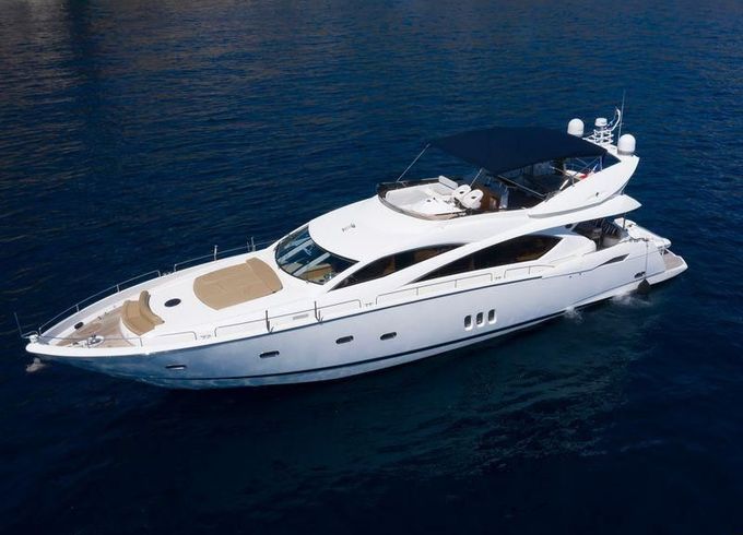 Sunseeker 82 Yacht