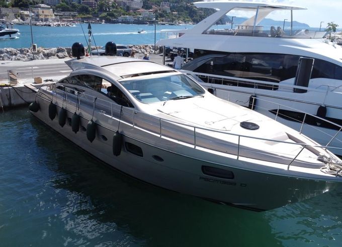 Pershing 58