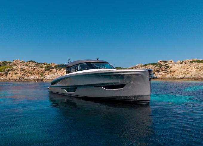 Solaris Power 52 Coupe