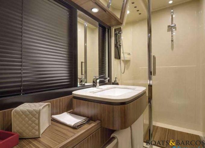 Astondoa Magellano 53